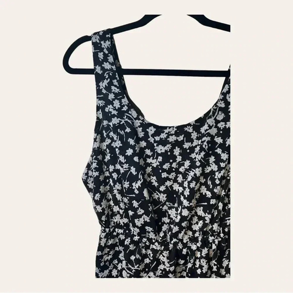 0175W. BCBGENERATION MINI DRESS SIZE SMALL‎ BLACK FLORAL - Picture 2 of 9